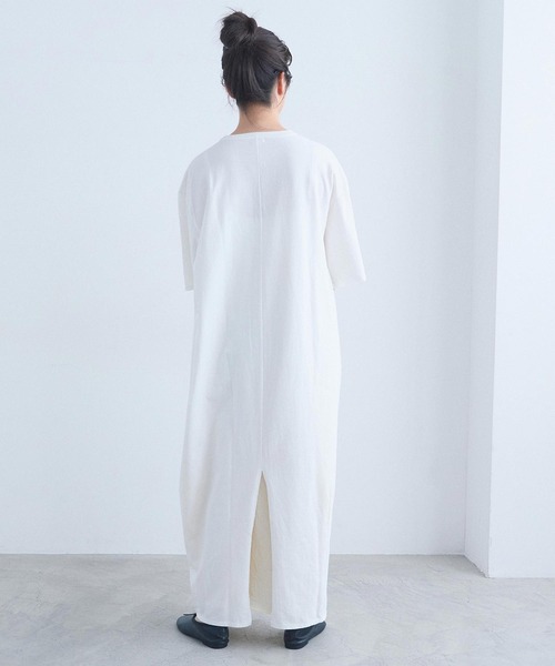I am I in fact...（アイアムアイインファクト）の「MOONY DRESS（ワンピース・レディース・ホワイト・FREE）」の2枚目の写真