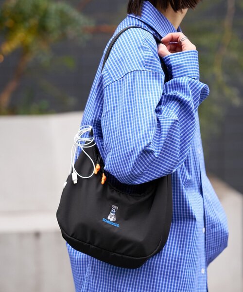 CIAOPANIC TYPY(チャオパニックティピー)の「【ユニセックス】シュナウザー/犬刺繍ロゴミニショルダーバッグ(ショルダーバッグ・レディース・ブラック・ONE SIZE)」の1枚目の写真