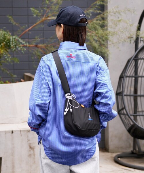 CIAOPANIC TYPY(チャオパニックティピー)の「【ユニセックス】シュナウザー/犬刺繍ロゴミニショルダーバッグ(ショルダーバッグ・レディース・ブラック・ONE SIZE)」の12枚目の写真