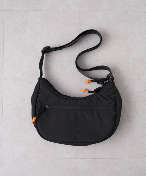 CIAOPANIC TYPY(チャオパニックティピー)の「【ユニセックス】シュナウザー/犬刺繍ロゴミニショルダーバッグ(ショルダーバッグ・レディース・ブラック・ONE SIZE)」の2枚目の写真