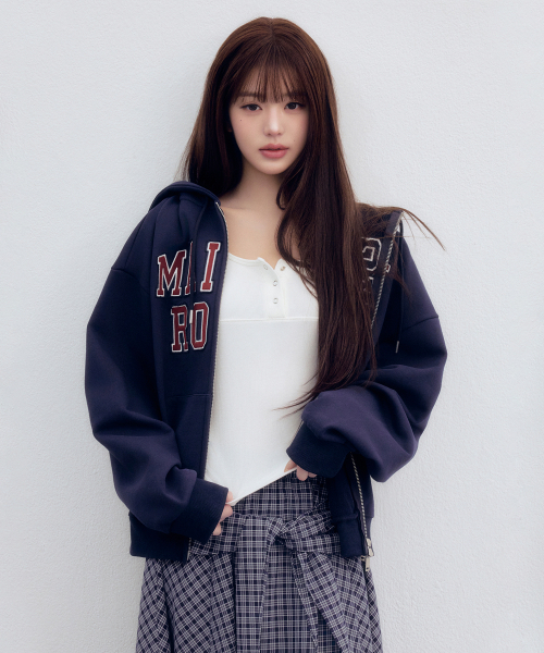 ROLAROLA(ロラロラ)の「PATCHWORK CAMPUS HOOD ZIP-UP NAVY(パーカー・レディース・ネイビー・FREE)」の2枚目の写真