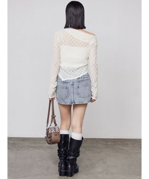 EMODA（エモダ）の「アシンメトリーオフショルダートップ（Tシャツ/カットソー・レディース・ベージュ/アイボリー/ブラック・FREE）」の8枚目の写真