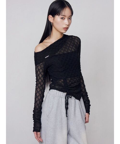 EMODA（エモダ）の「アシンメトリーオフショルダートップ（Tシャツ/カットソー・レディース・ベージュ/アイボリー/ブラック・FREE）」の9枚目の写真