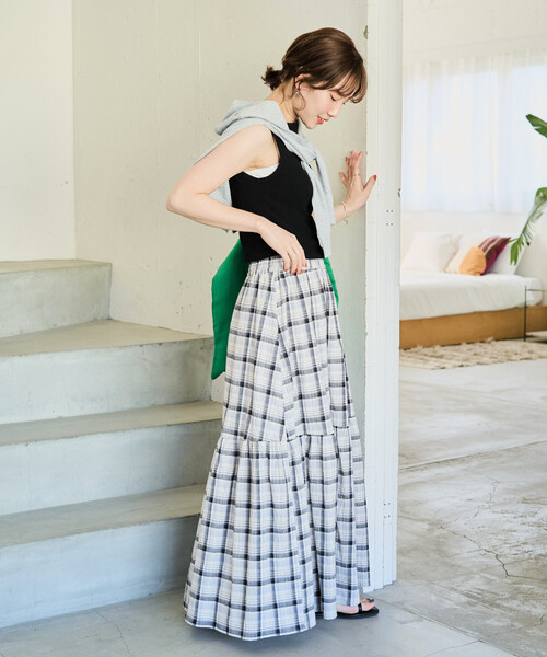FREAK'S STORE(フリークスストア)の「限定展開 チェック ティアードスカート(スカート・レディース・ブラック/ベージュ/ブルー・MEDIUM/SMALL)」の6枚目の写真