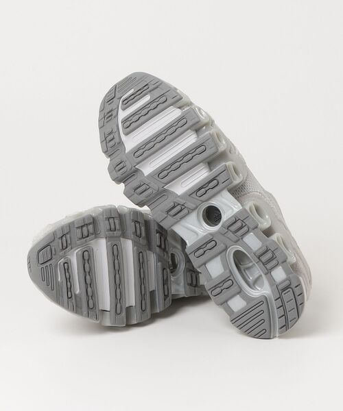 adidas(アディダス)の「メガ ゴーストライド / Mega Ghostride / アディダスオリジナルス adidas Originals(スニーカー・レディース・グレー・23.0cm/23.5cm/24.0cm/24.5cm/25.0cm/25.5cm/26.0cm/26.5cm/27.0cm/27.5cm/28.0cm)」の11枚目の写真