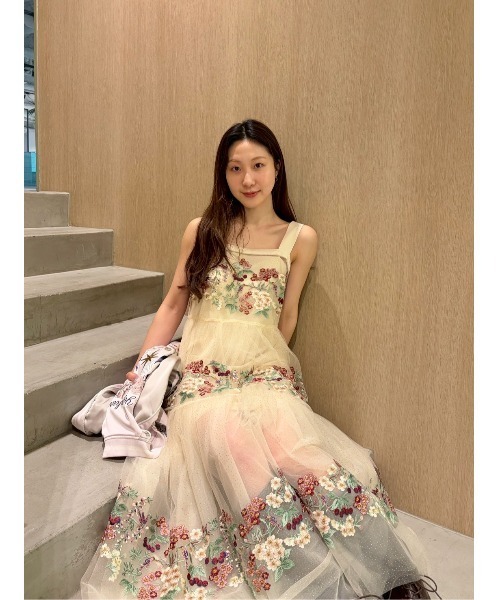 LILY BROWN（リリーブラウン）の「【LILY BROWN×KEITA MARUYAMA】エンブロイダリーチュールドレス（ドレス・レディース・ネイビー/クリーム・F）」の13枚目の写真