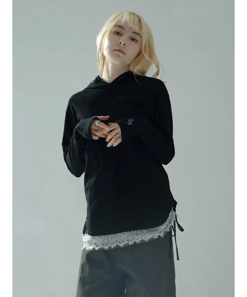 :ETHROF（イーサオブ）の「PIERCE HOODIE（Tシャツ/カットソー・レディース・ブルー/オフホワイト/ブラック・MEDIUM）」の2枚目の写真