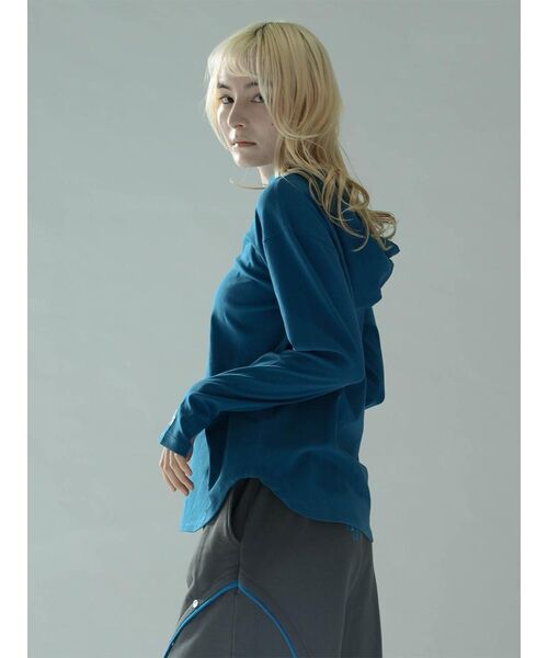 :ETHROF（イーサオブ）の「PIERCE HOODIE（Tシャツ/カットソー・レディース・ブルー/オフホワイト/ブラック・MEDIUM）」の7枚目の写真