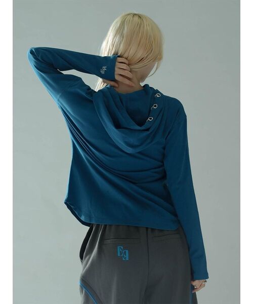 :ETHROF（イーサオブ）の「PIERCE HOODIE（Tシャツ/カットソー・レディース・ブルー/オフホワイト/ブラック・MEDIUM）」の9枚目の写真