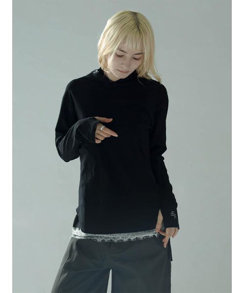 :ETHROF（イーサオブ）の「PIERCE HOODIE（Tシャツ/カットソー・レディース・ブルー/オフホワイト/ブラック・MEDIUM）」の11枚目の写真