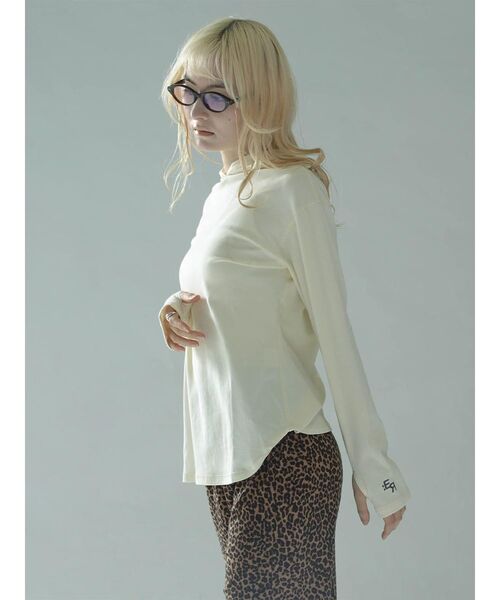 :ETHROF（イーサオブ）の「PIERCE HOODIE（Tシャツ/カットソー・レディース・ブルー/オフホワイト/ブラック・MEDIUM）」の15枚目の写真