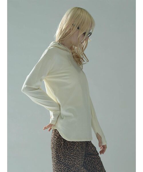 :ETHROF（イーサオブ）の「PIERCE HOODIE（Tシャツ/カットソー・レディース・ブルー/オフホワイト/ブラック・MEDIUM）」の16枚目の写真