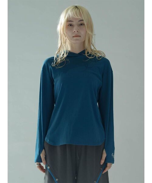 :ETHROF（イーサオブ）の「PIERCE HOODIE（Tシャツ/カットソー・レディース・ブルー/オフホワイト/ブラック・MEDIUM）」の19枚目の写真