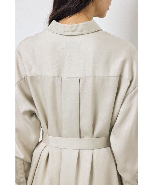 AZUL by moussy(アズールバイマウジー)の「セルロースロングシャツワンピース(シャツワンピース・レディース・ネイビー/グレイッシュベージュ・SMALL/MEDIUM)」の7枚目の写真