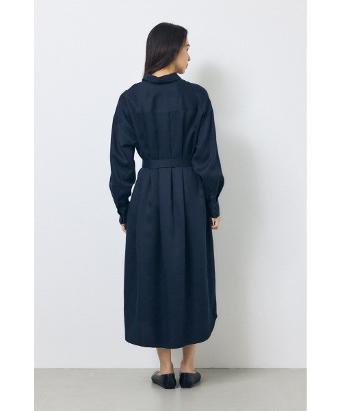 AZUL by moussy(アズールバイマウジー)の「セルロースロングシャツワンピース(シャツワンピース・レディース・ネイビー/グレイッシュベージュ・SMALL/MEDIUM)」の14枚目の写真