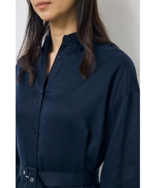 AZUL by moussy(アズールバイマウジー)の「セルロースロングシャツワンピース(シャツワンピース・レディース・ネイビー/グレイッシュベージュ・SMALL/MEDIUM)」の15枚目の写真