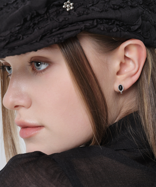 XANADU（ザナドゥ）の「OVAL STONE EARRING_BLACK SILVER（ピアス（両耳用）・レディース・その他・FREE）」の2枚目の写真