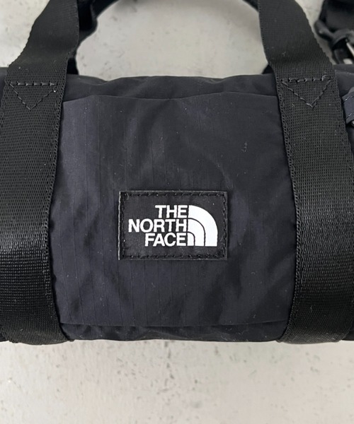 THE NORTH FACE(ザノースフェイス)の「THE NORTH FACE(ザ・ノースフェイス)/軽量 ショルダー ロゴプリント ブリーズ ロール クロス バッグ/BREEZE ROLL CROSS BAG(ショルダーバッグ・レディース・ブラック/オレンジ/ホワイト/ピンク・FREE)」の5枚目の写真