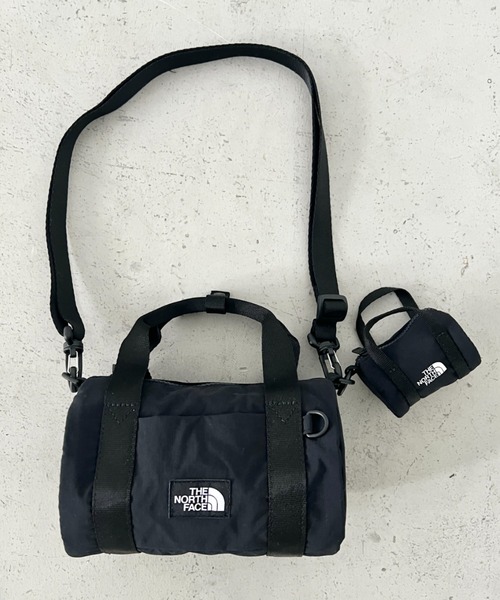 THE NORTH FACE(ザノースフェイス)の「THE NORTH FACE(ザ・ノースフェイス)/軽量 ショルダー ロゴプリント ブリーズ ロール クロス バッグ/BREEZE ROLL CROSS BAG(ショルダーバッグ・レディース・ブラック/オレンジ/ホワイト/ピンク・FREE)」の18枚目の写真