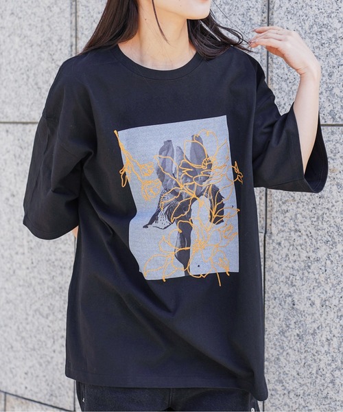 ATELANE(アテレーン)の「ATELANE / リラックスフィット プリント刺繍 クルーネック Tシャツ /アソート(Tシャツ/カットソー・メンズ・ブラック系その他2/グレー系その他/ホワイト系その他/グレー系その他3/グレー系その他2/ホワイト系その他4/杢グレー/ホワイト系その他2/ブラック系その他/ブラック系その他5/ブラック系その他3/ホワイト/ブラック/チャコールグレー/ブラック系その他4/ホワイト系その他3・LARGE/X-LARGE/MEDIUM)」の21枚目の写真