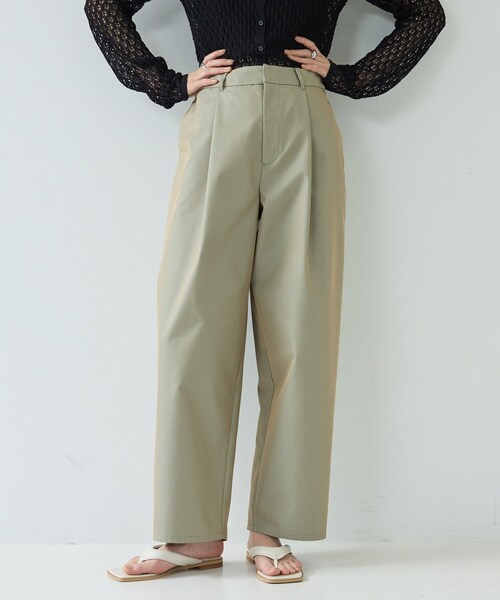 GALLEST（ギャレスト）の「フロントタックチノパン（その他パンツ・レディース・ベージュ/カーキ・40/38/36）」の3枚目の写真