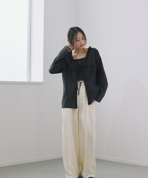 Alumu.(エルム)の「AM650301フリルVネックシアーブラウス(シャツ/ブラウス・レディース・ブラック/オフホワイト・FREE)」の7枚目の写真