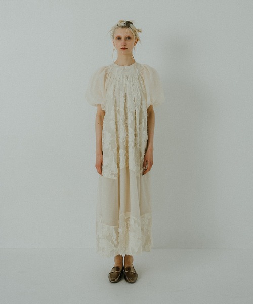et.UNiVER(エトユニベール)の「Bloom jacquard dress(ドレス・レディース・ピンク/アイボリー/ブラック・MEDIUM/M-Short/M-Long)」の4枚目の写真