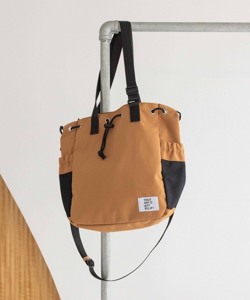 studio CLIP（スタディオクリップ）の「【2WAY/500mlボトル収納可】ロングハンドルトート&ショルダーバッグ（ショルダーバッグ・レディース・ブラウン/ブラック/オレンジ/グレー・FREE）」の4枚目の写真