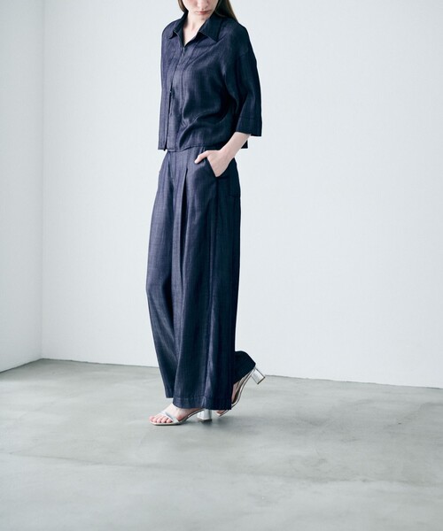 uncrave(アンクレイヴ)の「リヨセルデニム ワイドパンツ(その他パンツ・レディース・ネイビー系/ブラック系・2/1/0)」の4枚目の写真