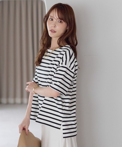 PREFERIR（プレフェリール）の「大人カジュアル きれい見えボーダーT｜ボートネック ゆったり 体型カバー 綿100%（Tシャツ/カットソー・レディース・ブラック/ブルー・FREE）」の5枚目の写真