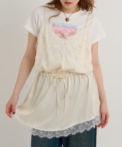 w closet(ダブルクローゼット)の「【3色展開】Vレースキャミワンピース(ワンピース・レディース・イエロー/アイボリー/ブラック・FREE)」の4枚目の写真