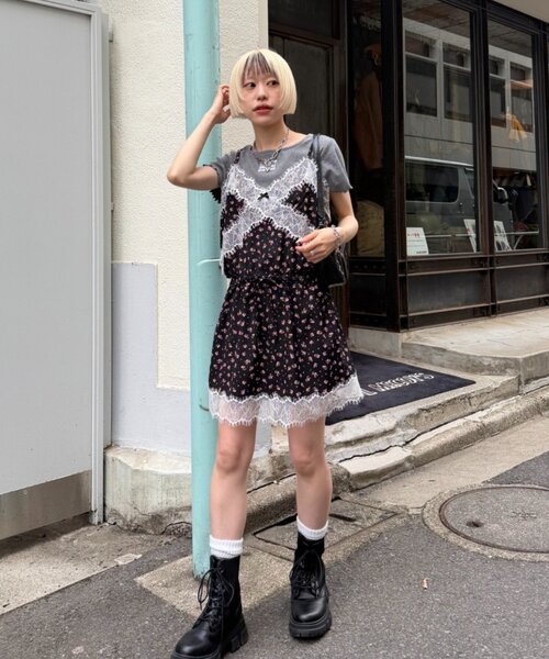 w closet(ダブルクローゼット)の「【3色展開】Vレースキャミワンピース(ワンピース・レディース・イエロー/アイボリー/ブラック・FREE)」の19枚目の写真