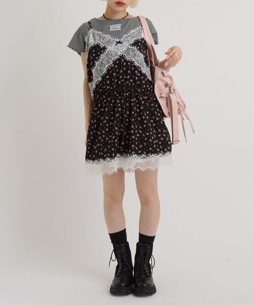 w closet(ダブルクローゼット)の「【3色展開】Vレースキャミワンピース(ワンピース・レディース・イエロー/アイボリー/ブラック・FREE)」の22枚目の写真