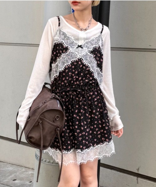 w closet(ダブルクローゼット)の「【3色展開】Vレースキャミワンピース(ワンピース・レディース・イエロー/アイボリー/ブラック・FREE)」の3枚目の写真