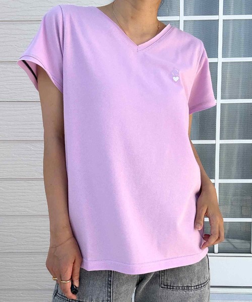 Q(キュー)の「Airlyポイント刺繍デイリーT(Tシャツ/カットソー・レディース・ブラック/アイボリー/ラベンダー・MEDIUM)」の3枚目の写真