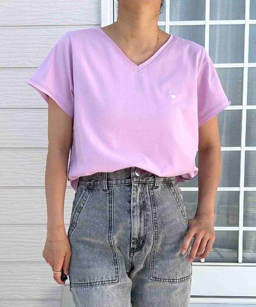 Q(キュー)の「Airlyポイント刺繍デイリーT(Tシャツ/カットソー・レディース・ブラック/アイボリー/ラベンダー・MEDIUM)」の14枚目の写真