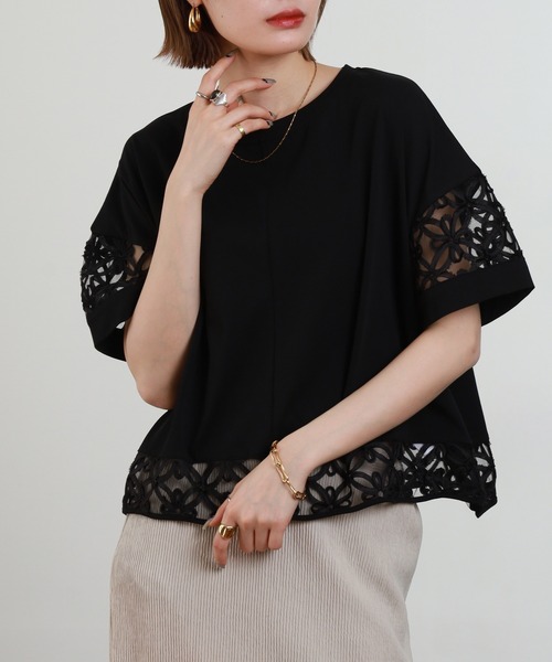 EGLANTINE(エグランティーヌ)の「EGLANTINE フラワーレース切り替えカットソー(Tシャツ/カットソー・レディース・ブラック/グレイッシュブルー/オフホワイト・38)」の12枚目の写真