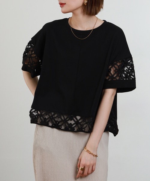 EGLANTINE(エグランティーヌ)の「EGLANTINE フラワーレース切り替えカットソー(Tシャツ/カットソー・レディース・ブラック/グレイッシュブルー/オフホワイト・38)」の13枚目の写真