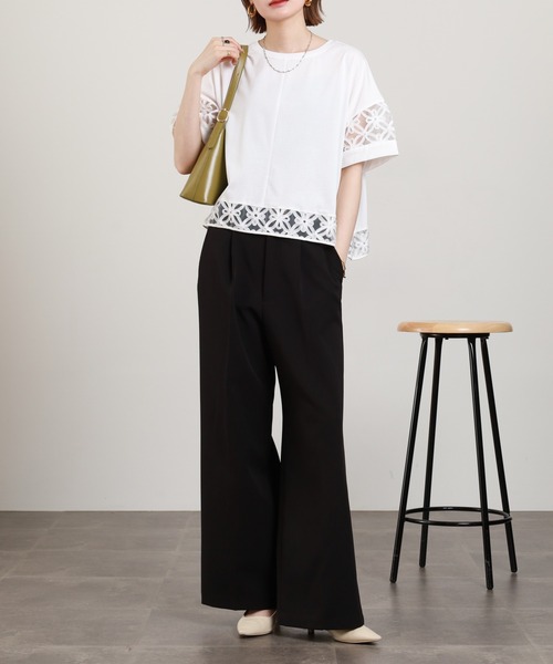 EGLANTINE(エグランティーヌ)の「EGLANTINE フラワーレース切り替えカットソー(Tシャツ/カットソー・レディース・ブラック/グレイッシュブルー/オフホワイト・38)」の9枚目の写真