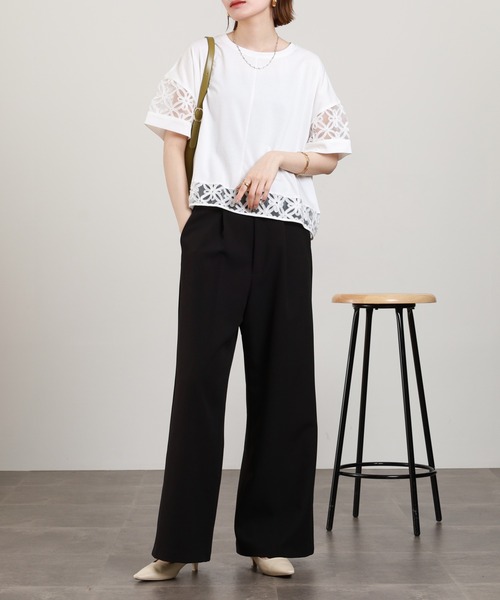 EGLANTINE(エグランティーヌ)の「EGLANTINE フラワーレース切り替えカットソー(Tシャツ/カットソー・レディース・ブラック/グレイッシュブルー/オフホワイト・38)」の10枚目の写真