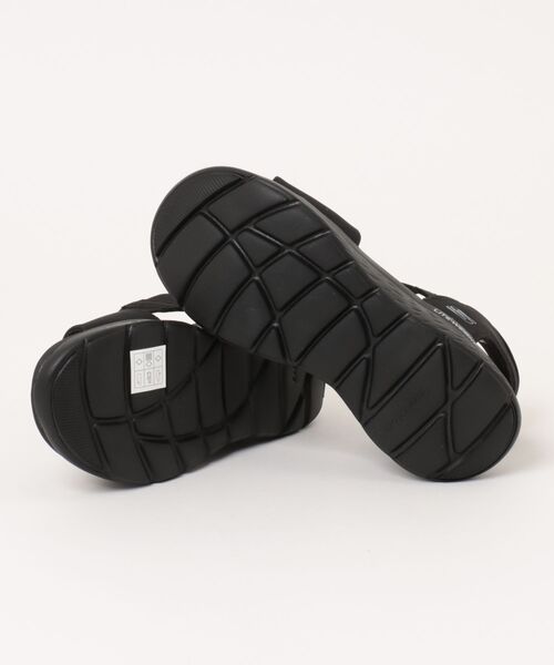 SKECHERS(スケッチャーズ)の「SKECHERS スケッチャーズ SWIFT FIT スウィフトフィット SONIC LITE-HAUGHT DAY 軽量 レディースサンダル ゴムベルト(ソニックライト) 898097(サンダル・レディース・グレー系その他/ブラック×ブラック・23.0cm/24.0cm/25.0cm/26.0cm)」の4枚目の写真