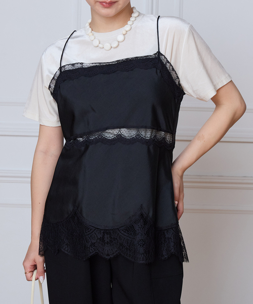 IENA LA BOUCLE(イエナラブークル)の「IENA LA BOUCLE サテンレースコンビキャミソール(キャミソール・レディース・ブラック/ベージュ系その他・FREE)」の1枚目の写真