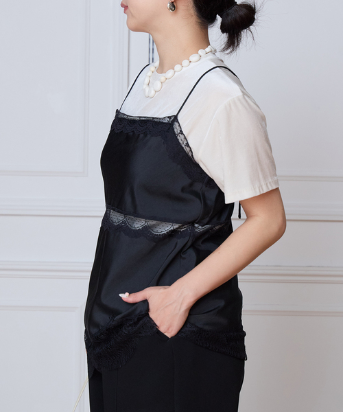 IENA LA BOUCLE(イエナラブークル)の「IENA LA BOUCLE サテンレースコンビキャミソール(キャミソール・レディース・ブラック/ベージュ系その他・FREE)」の6枚目の写真