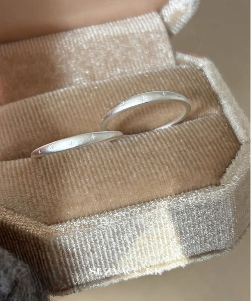 LA VORAGINE(ラ ヴォラジネ)の「金属アレルギー対応スターモチーフ マットシルバー リング 細身 ミニマル レイヤード アクセ(リング・レディース・シルバー・FREE)」の7枚目の写真