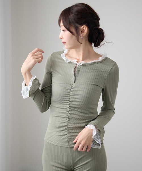 DAYRA（デイラ）の「レーストリム シャーリング キーネック 長袖 リブトップス（Tシャツ/カットソー・レディース・ブラック/チャコールグレー/グリーン・FREE/S）」の20枚目の写真