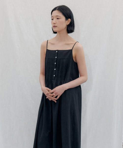 STEP AROUND（ステップアラウンド）の「Pintuck Button Slip Dress_BLACK（ワンピース・レディース・その他・FREE）」の3枚目の写真