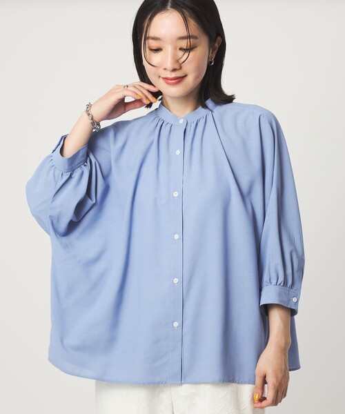 green label relaxing(グリーンレーベルリラクシング)の「【WEB限定】<at ease>ノーカラー ギャザー ブラウス UVカット 通気性(シャツ/ブラウス・レディース・ダークグレー/ホワイト/コバルトブルー・FREE)」の12枚目の写真