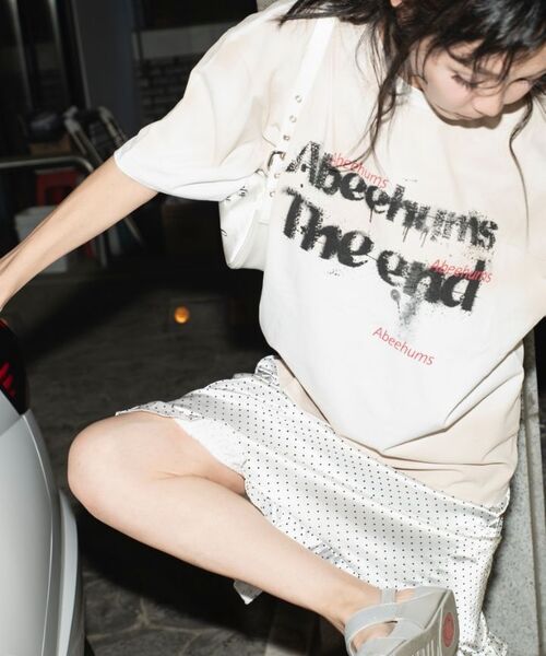 ABEEHUMS(アビハムズ)の「ペインテッドスモークウォッシング半袖Tシャツ ABH365-101 ベージュ(Tシャツ/カットソー・レディース・ベージュ・FREE)」の4枚目の写真
