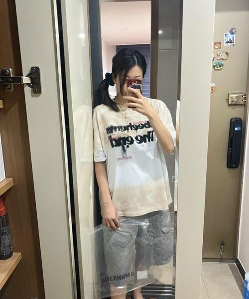 ABEEHUMS(アビハムズ)の「ペインテッドスモークウォッシング半袖Tシャツ ABH365-101 ベージュ(Tシャツ/カットソー・レディース・ベージュ・FREE)」の2枚目の写真