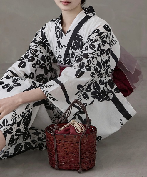 asaka(アサカ)の「巾着付きブラウンかごバッグ 浴衣用(かごバッグ・レディース・ピンク/ライトブルー/ワインレッド/マスタード/アイボリー・FREE)」の15枚目の写真
